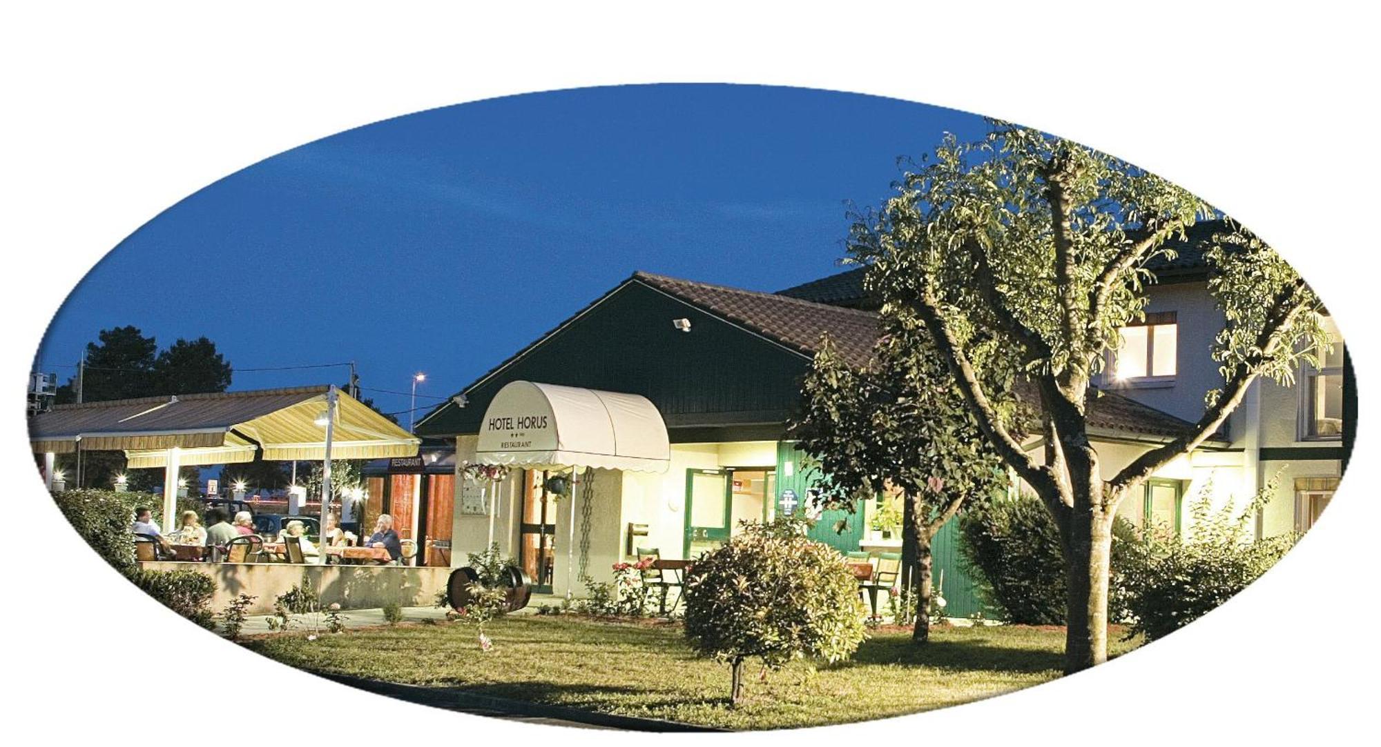 Toulenne Logis Hotel Horus Restaurant Les Bruyeres מראה חיצוני תמונה
