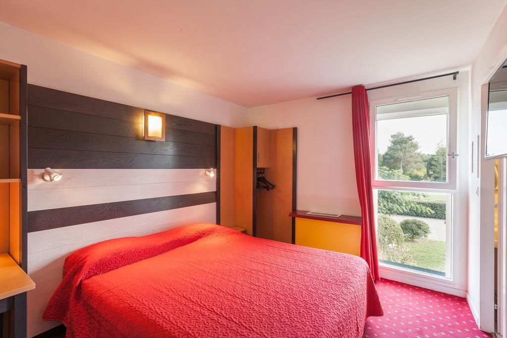 Toulenne Logis Hotel Horus Restaurant Les Bruyeres חדר תמונה