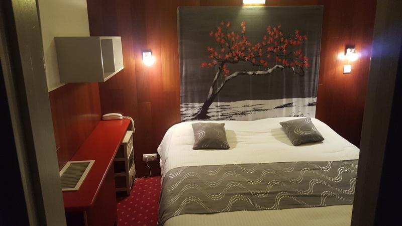 Toulenne Logis Hotel Horus Restaurant Les Bruyeres מראה חיצוני תמונה