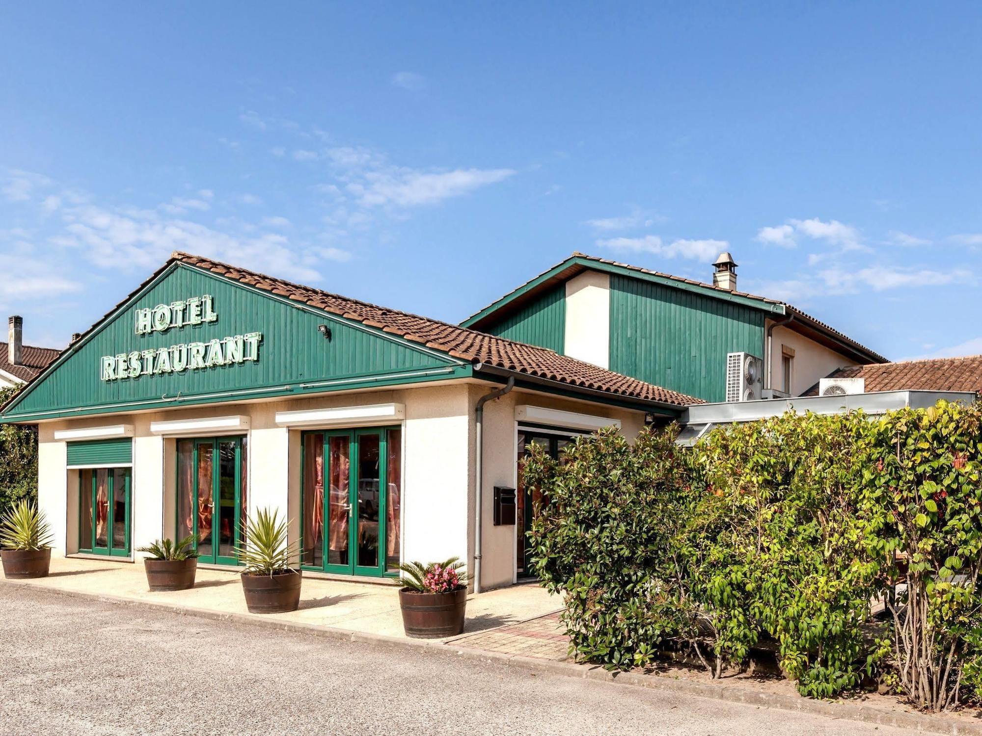 Toulenne Logis Hotel Horus Restaurant Les Bruyeres מראה חיצוני תמונה