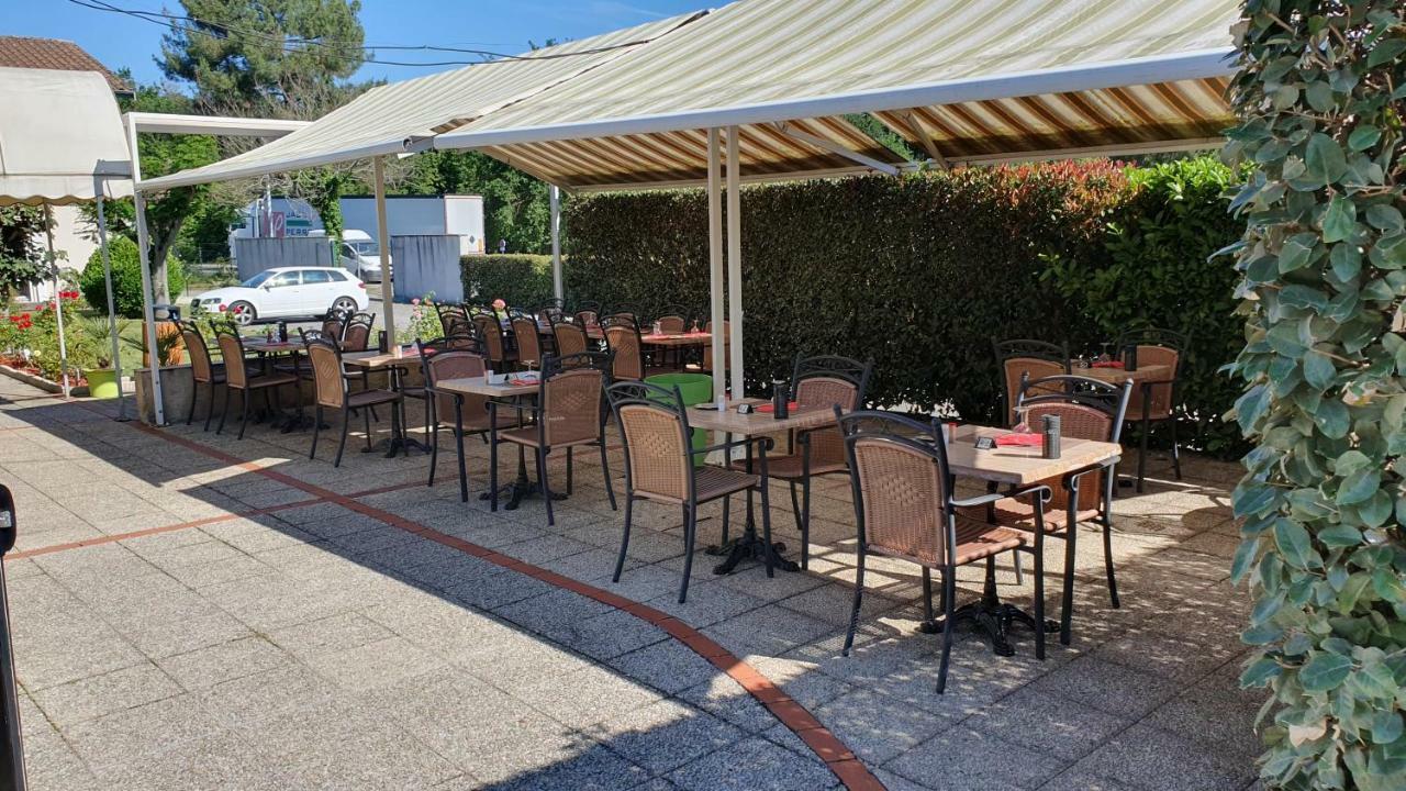 Toulenne Logis Hotel Horus Restaurant Les Bruyeres מראה חיצוני תמונה