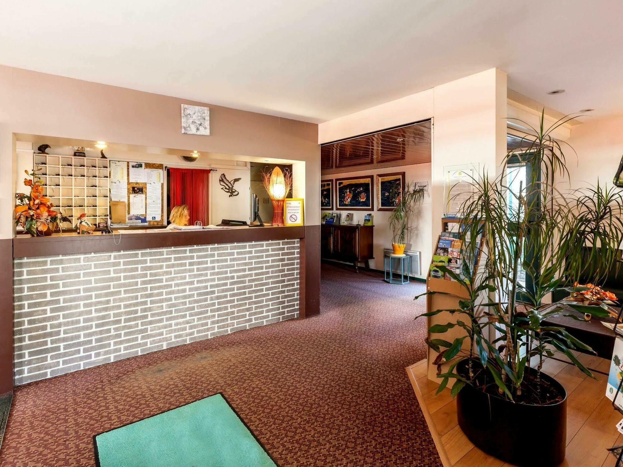 Toulenne Logis Hotel Horus Restaurant Les Bruyeres מראה חיצוני תמונה