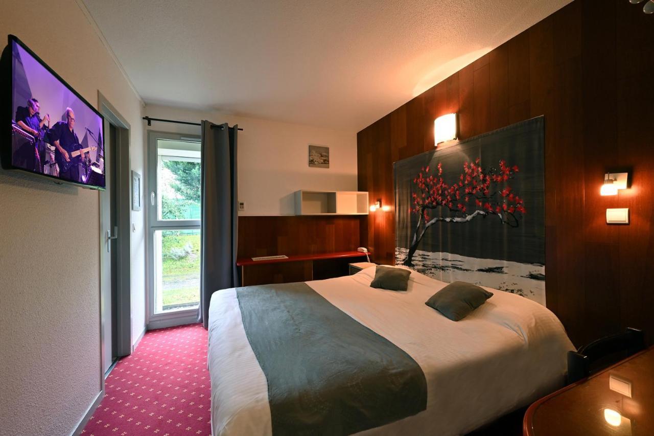Toulenne Logis Hotel Horus Restaurant Les Bruyeres מראה חיצוני תמונה
